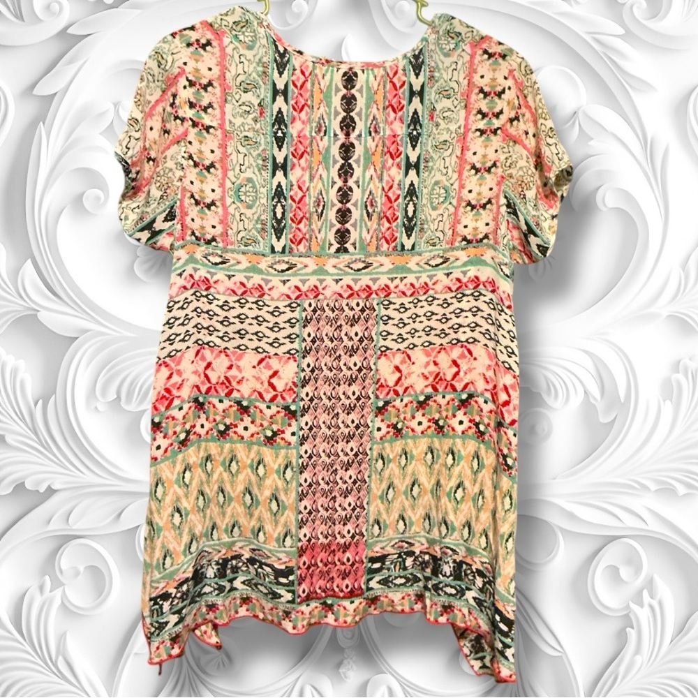 🌺Soft Surroundings Bohemian Patchwork Shark Bite Hem Top - Multicolor - Picture 2 of 4